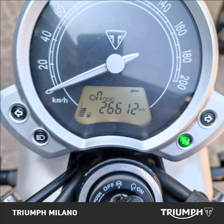 TRIUMPH Street Twin 900 