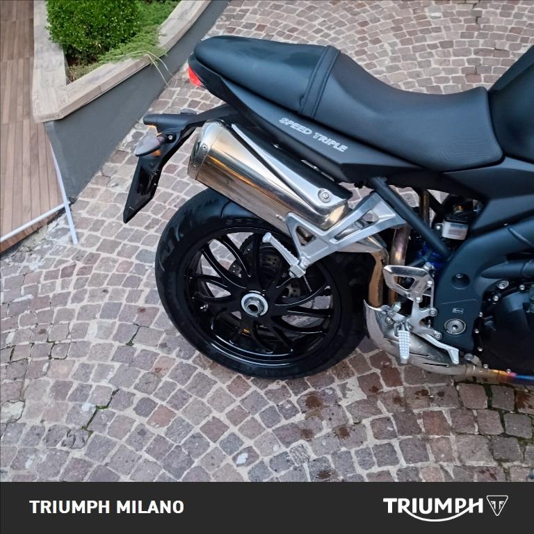 TRIUMPH Speed Triple 1050 