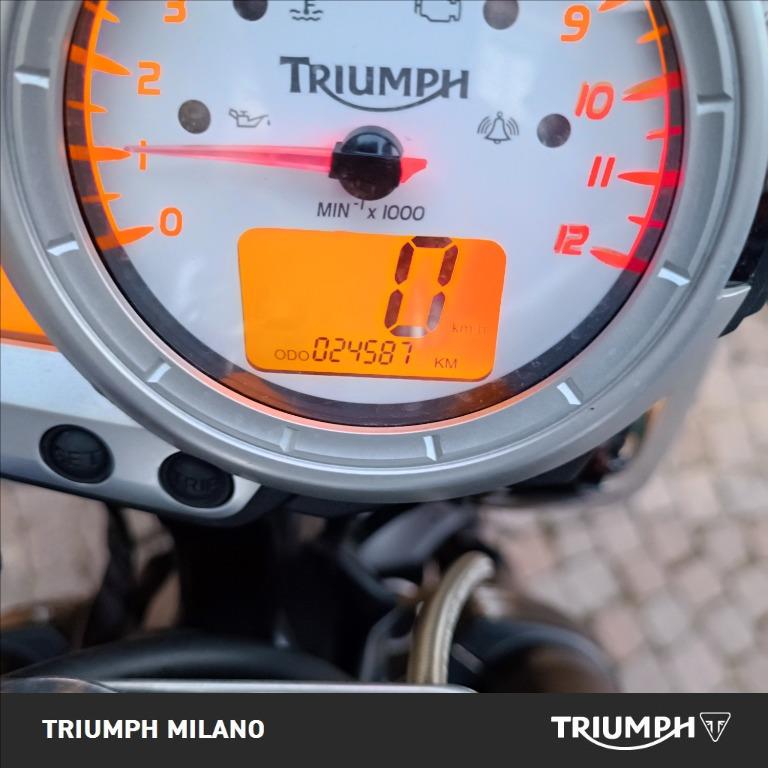 TRIUMPH Speed Triple 1050 