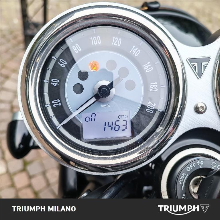 TRIUMPH Bonneville 900 T100 